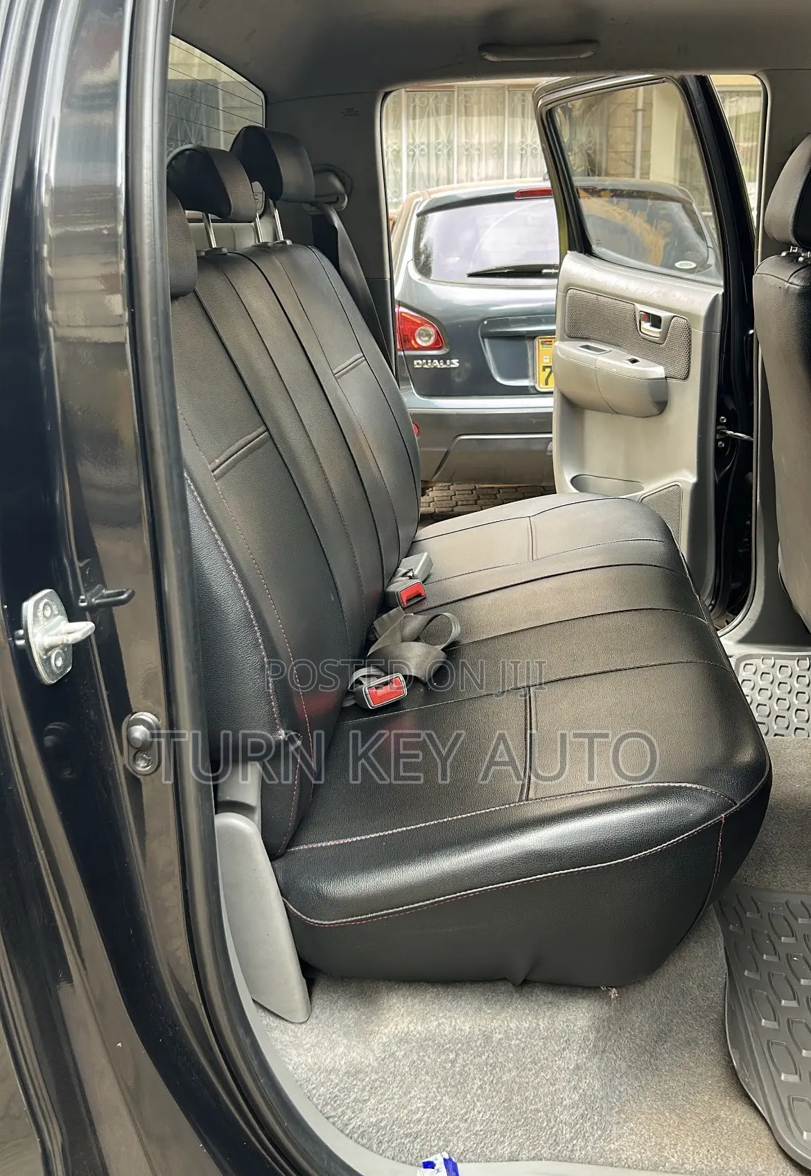 Toyota Hilux 2011 Black