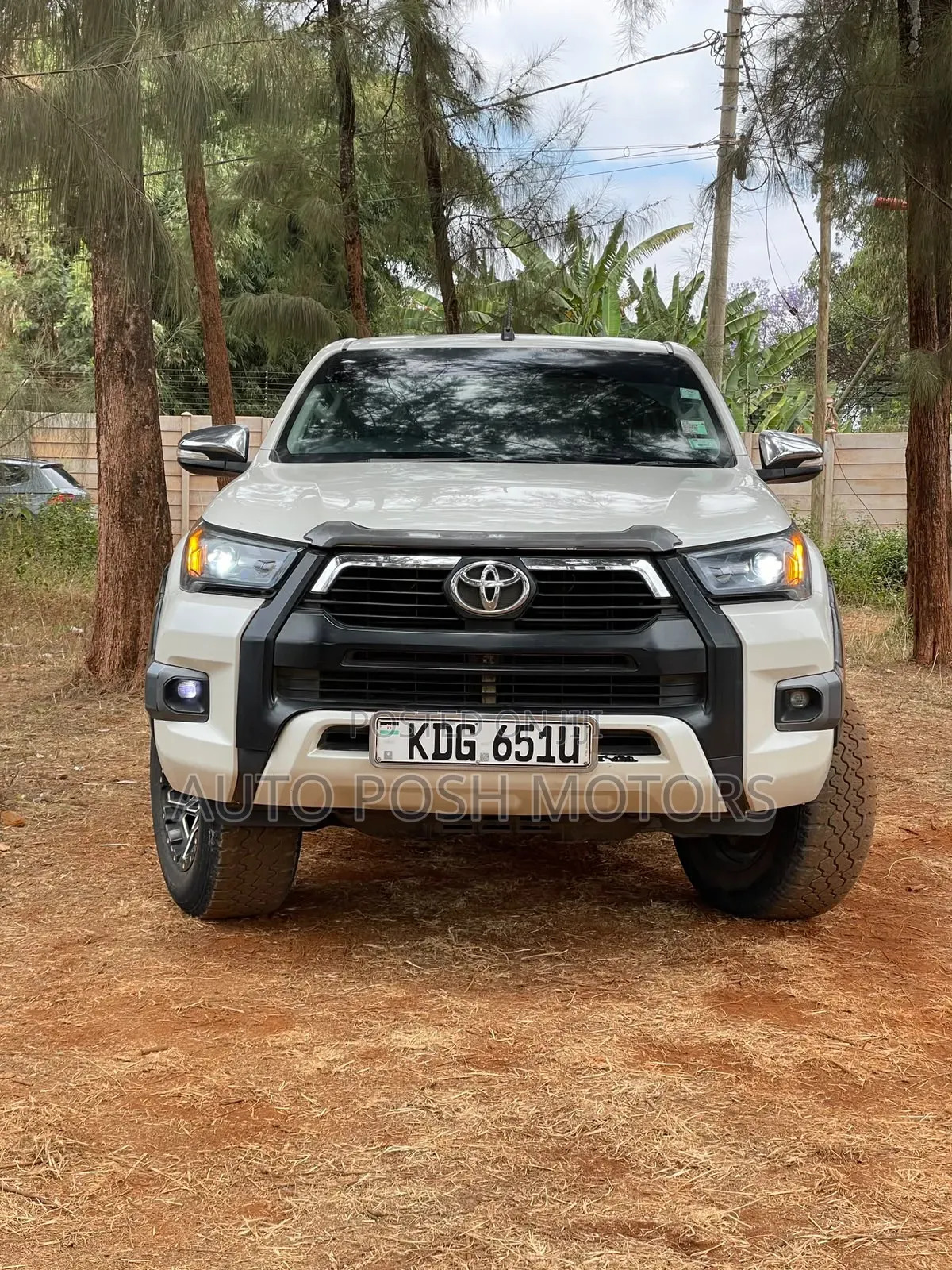 Toyota Hilux 2015 White