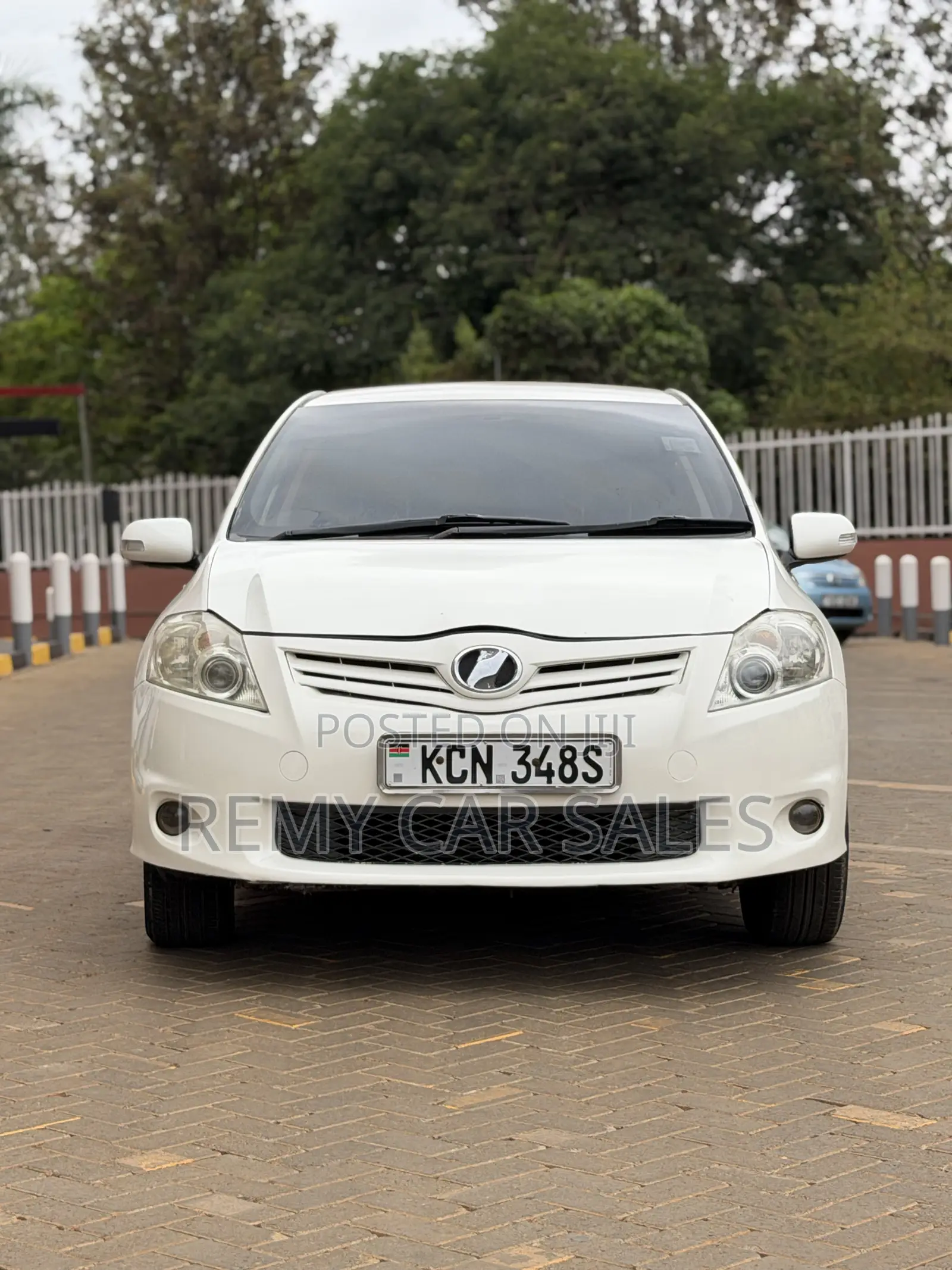 Toyota Auris 2010 White