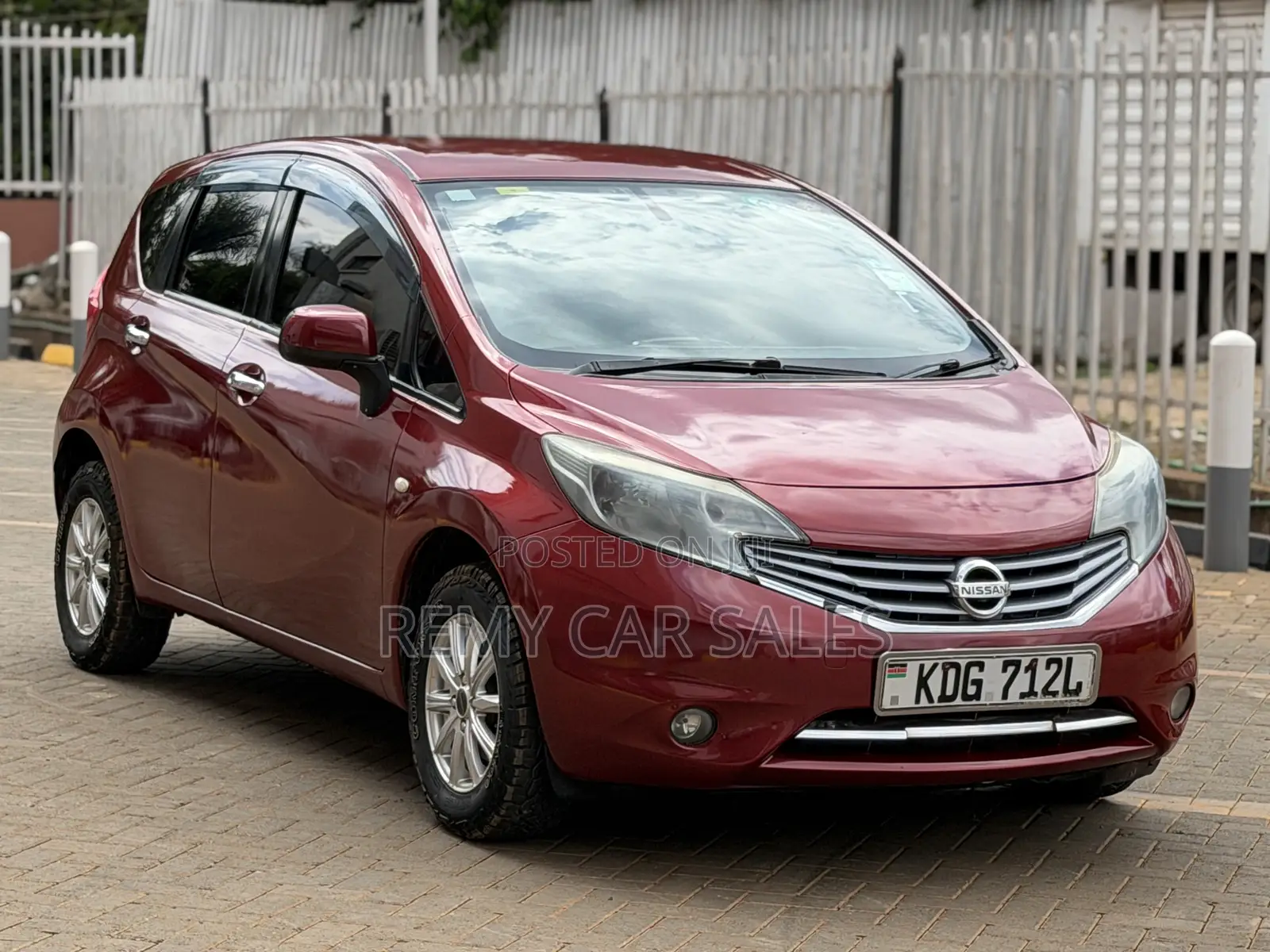 Nissan Note 2015 Maroon