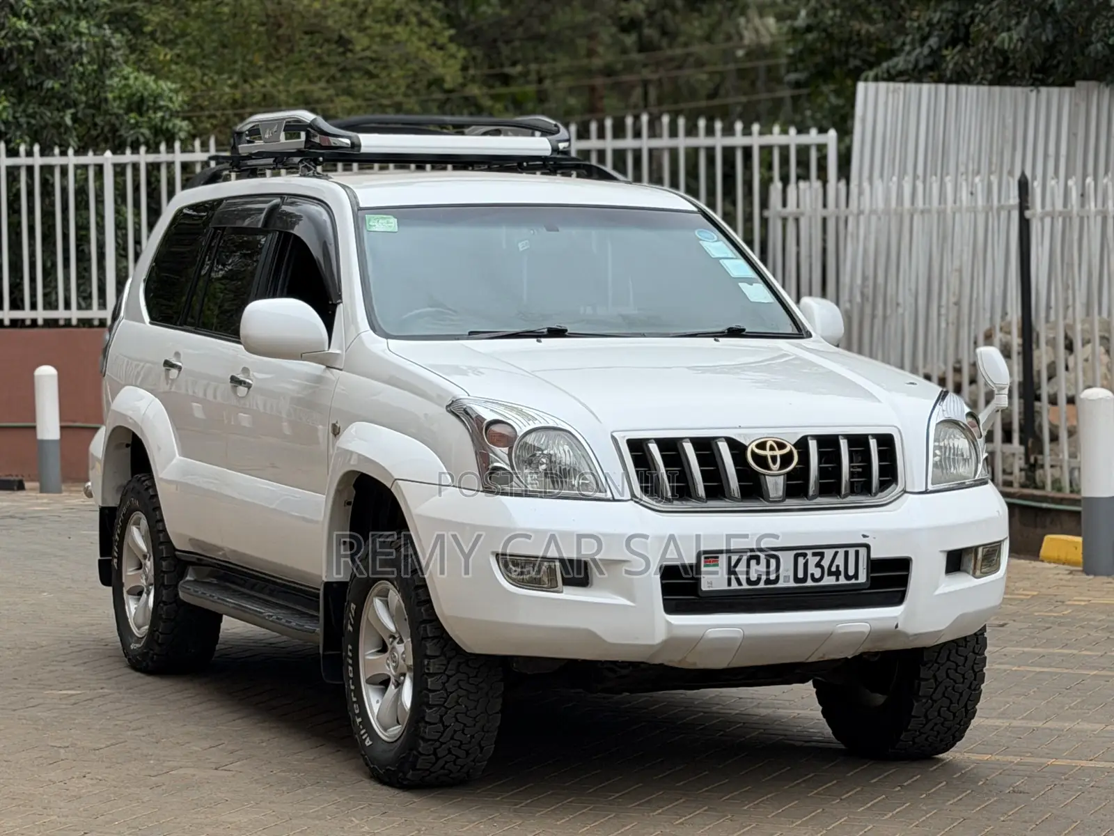 Toyota Land Cruiser Prado 2008 White