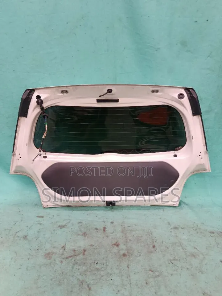Tail GATE/boot TOYOTA IST NCP61 2006
