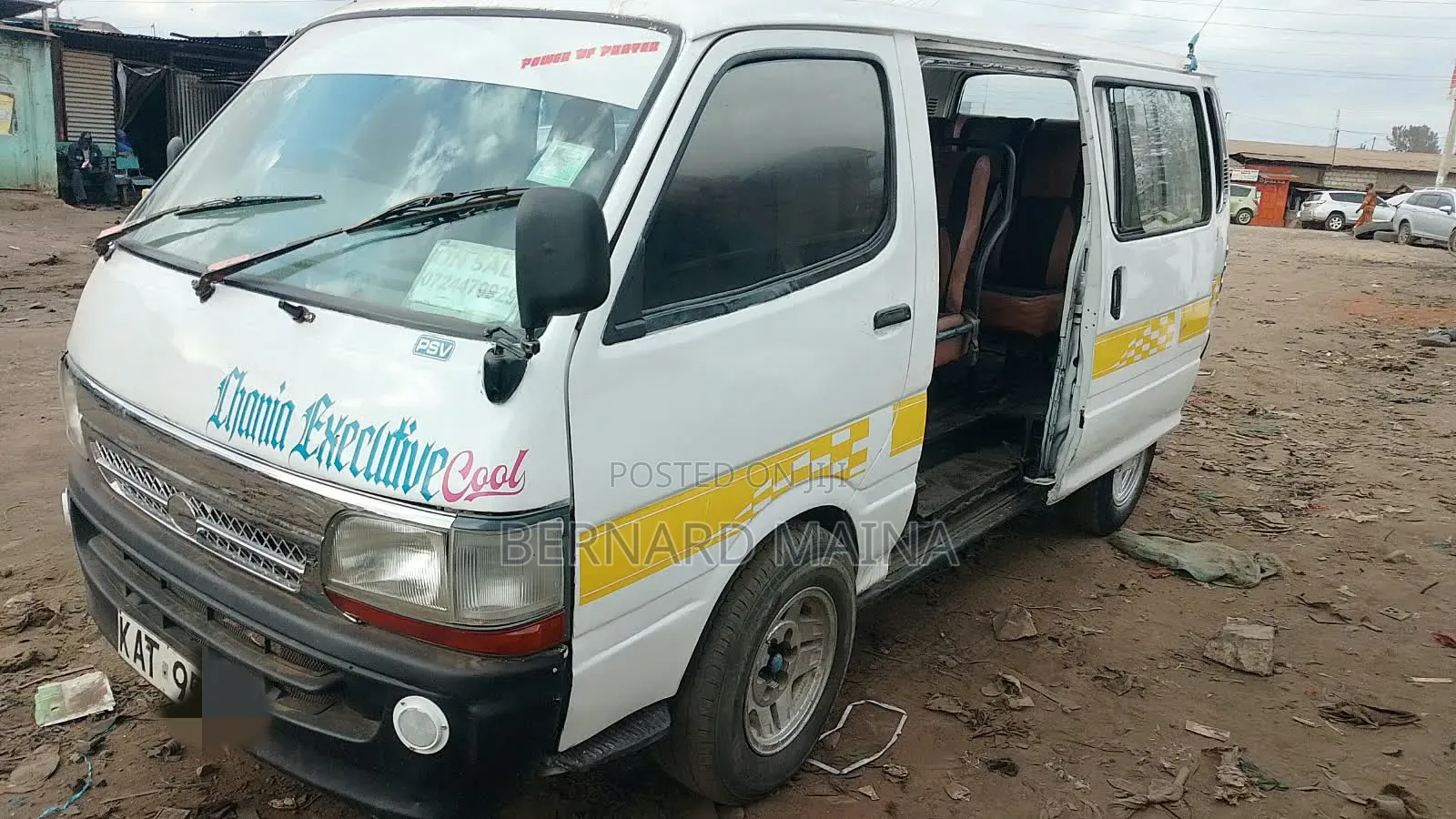 Toyota HiAce 2003 White