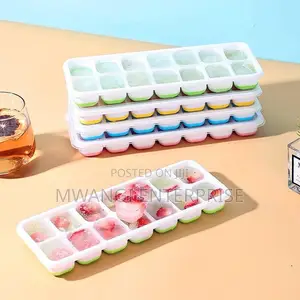 14-Hole Ice Cube Tray With Silicone Base & Lid