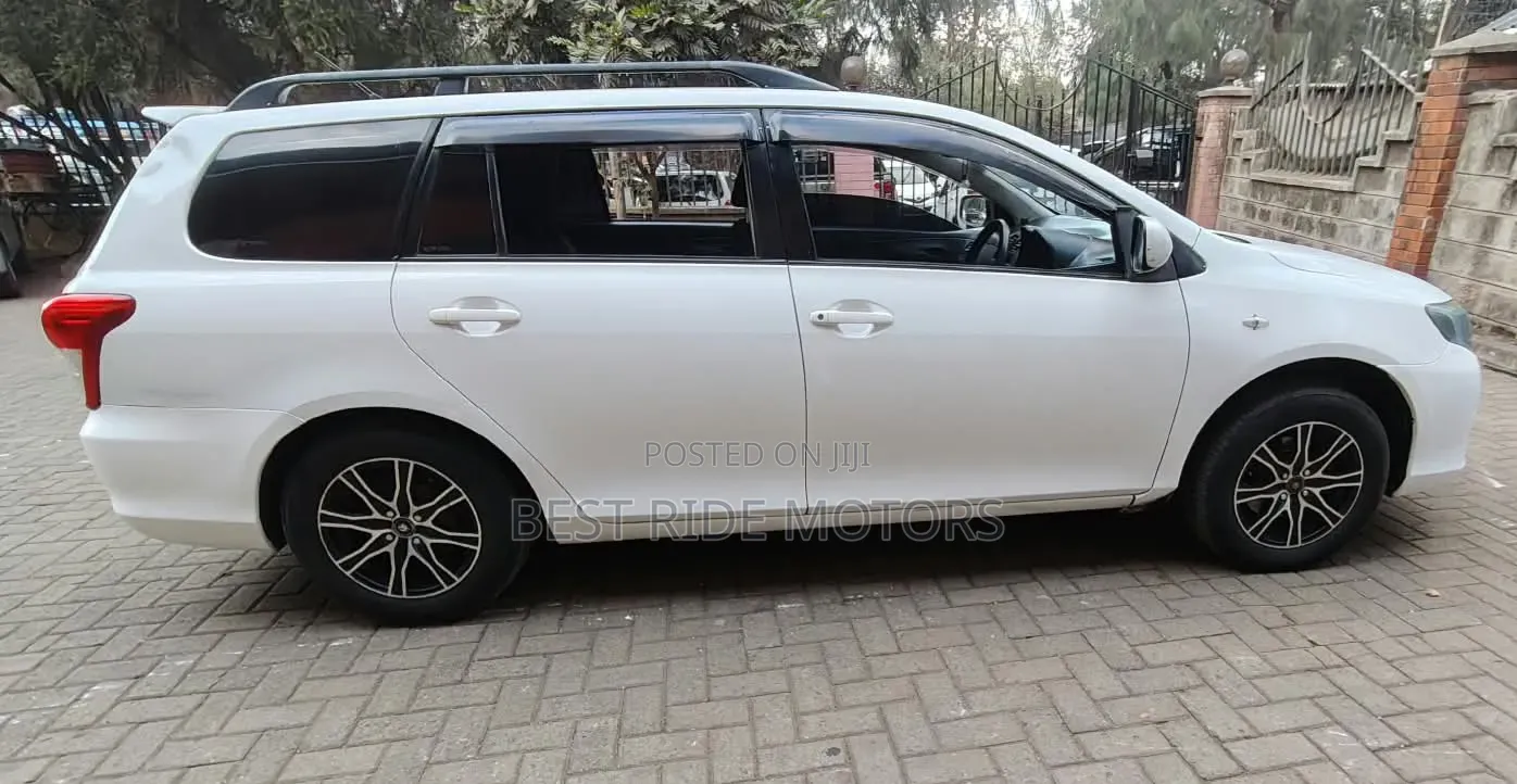Toyota Corolla Fielder 1.5 Petrol FWD 2012 White