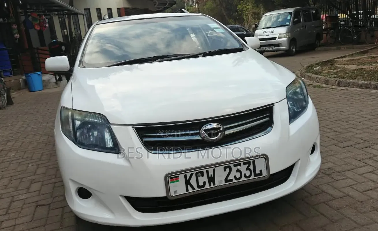 Toyota Corolla Fielder 1.5 Petrol FWD 2012 White