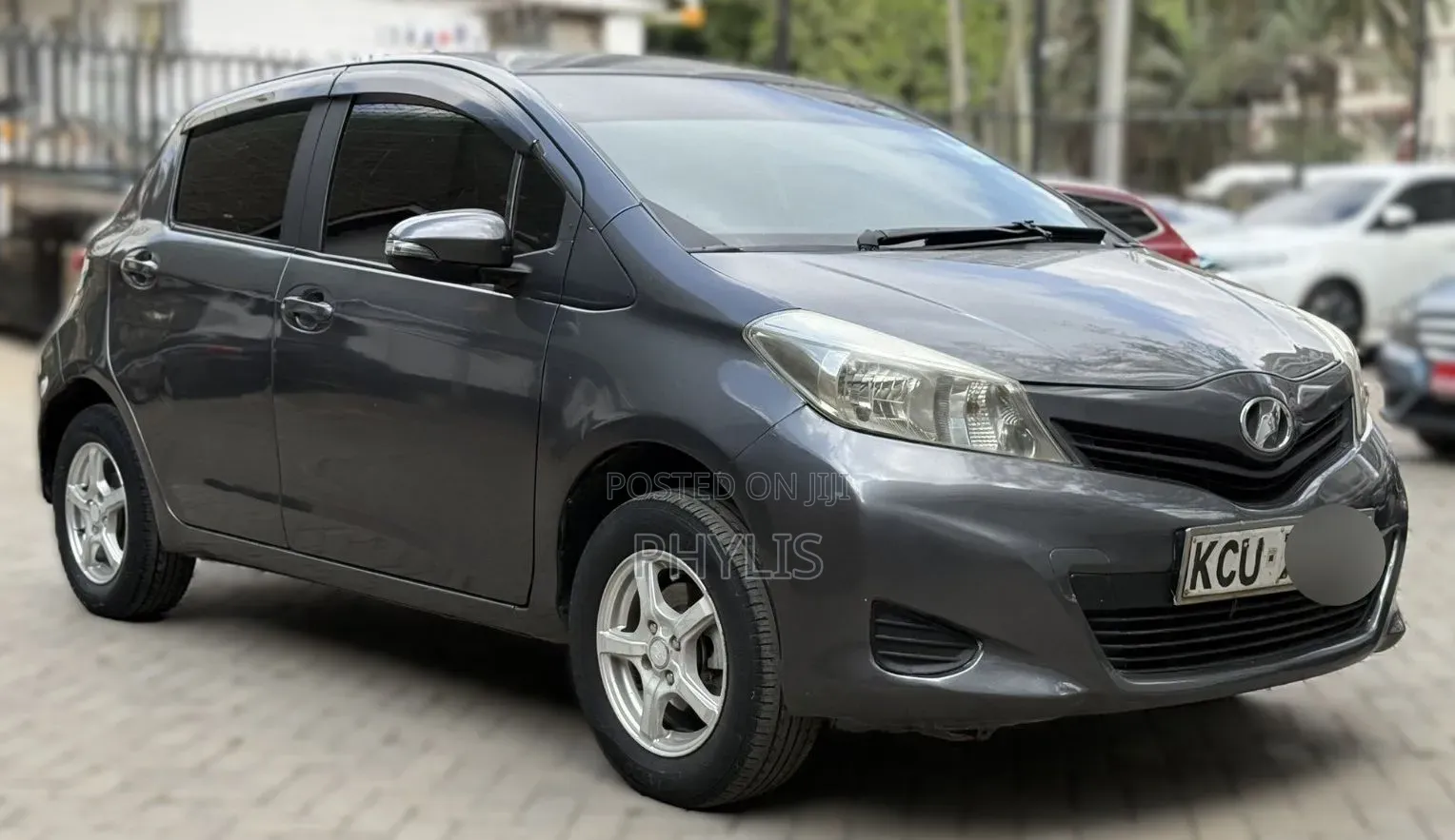 Toyota Vitz 2013 Gray