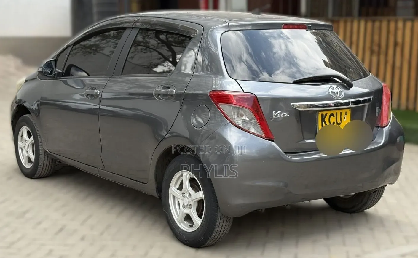 Toyota Vitz 2013 Gray