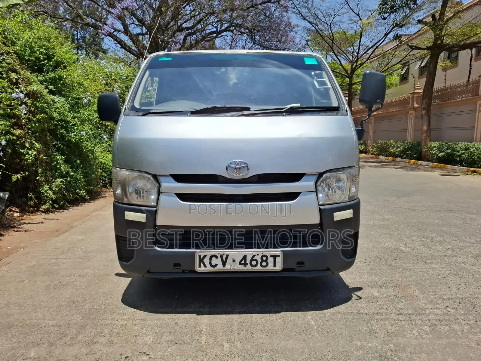 Toyota HiAce 2012 Silver