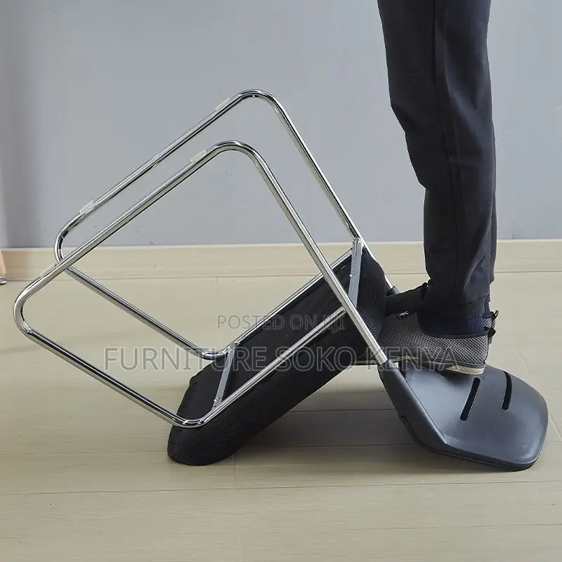 Office Chair : Black Mesh & Fabric Office Guest Chair