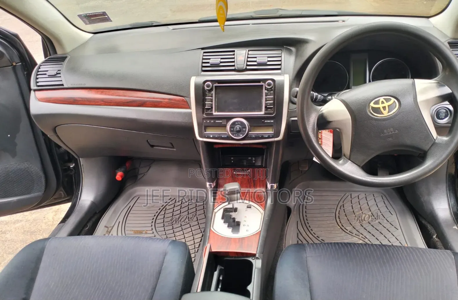 Toyota Premio 2011 Purple