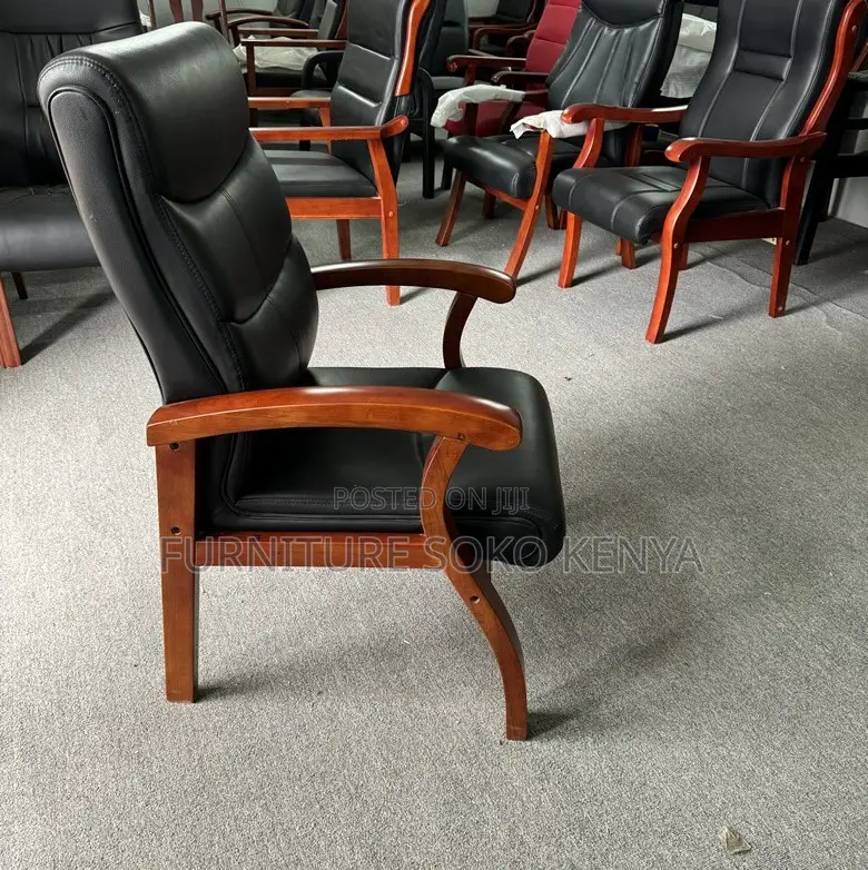 Office Chair : Executive Visitor / Boardroom Chair