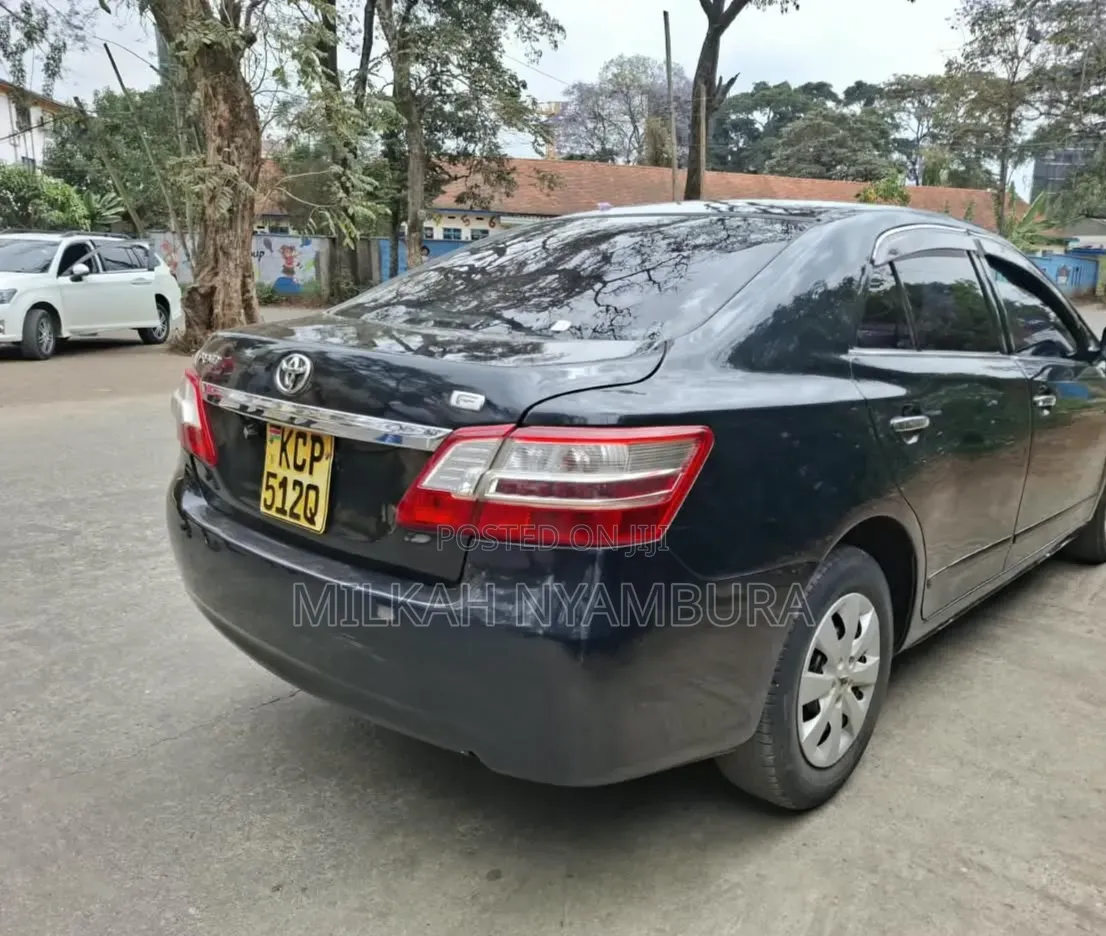 Toyota Premio 2011 Black