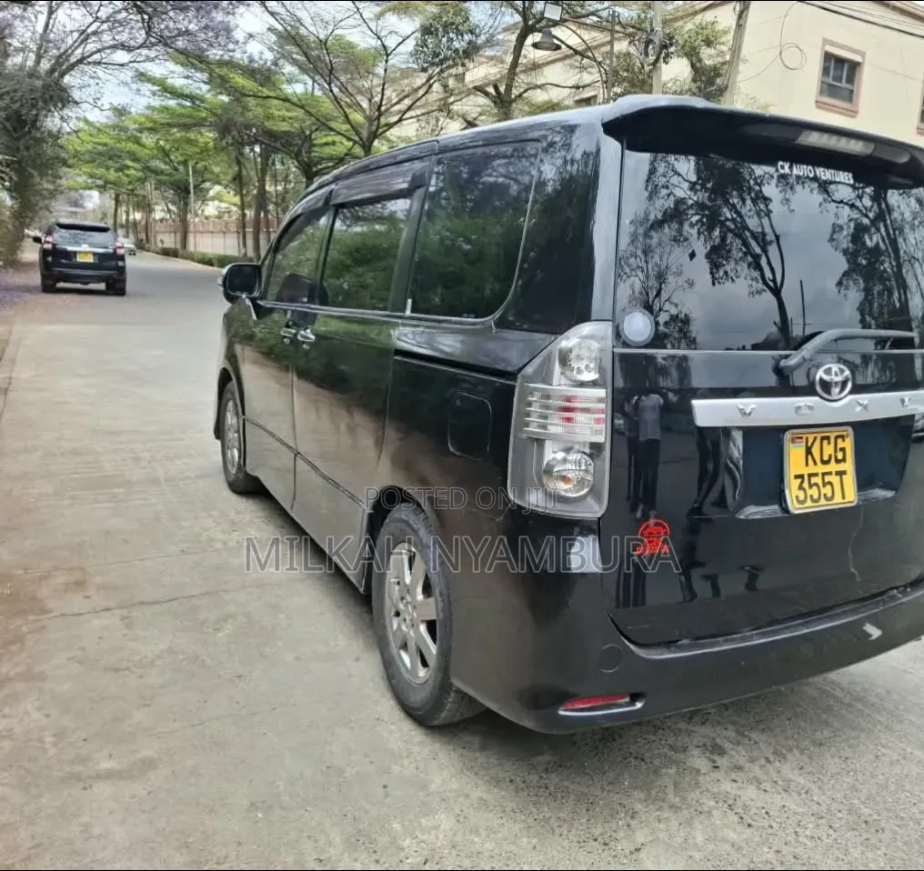 Toyota Voxy 2012 Black