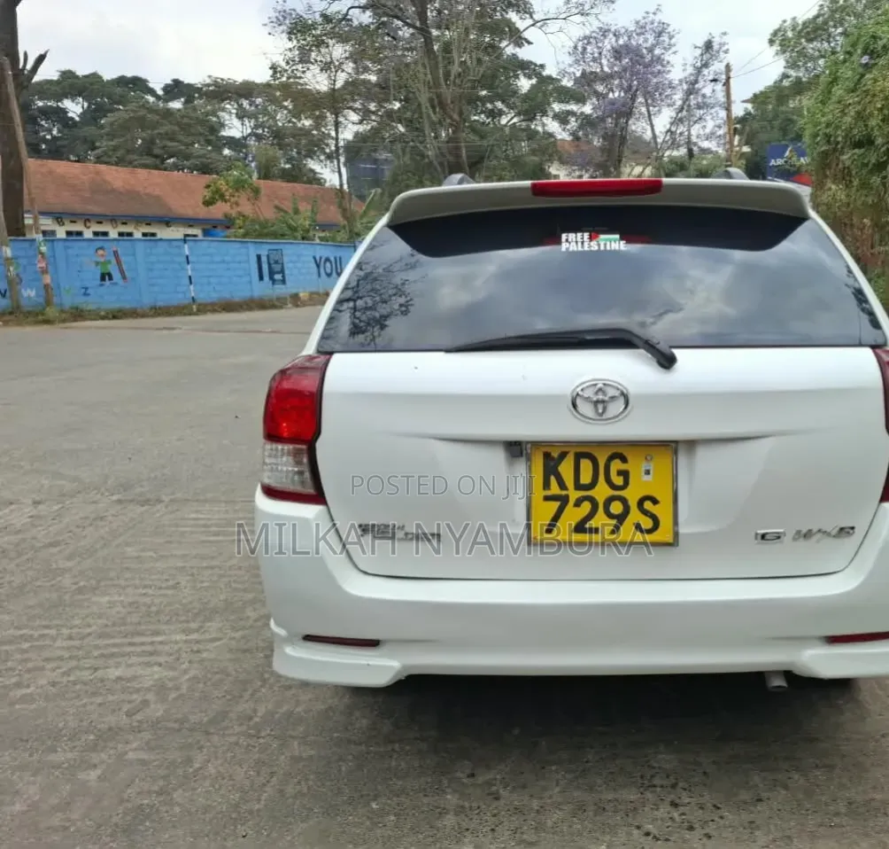 Toyota Corolla Fielder 2015 White