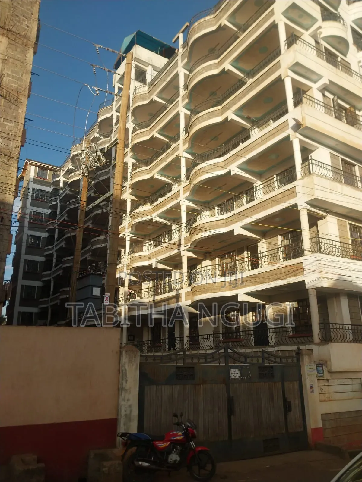 2bdrm Block of Flats in Regen for sale