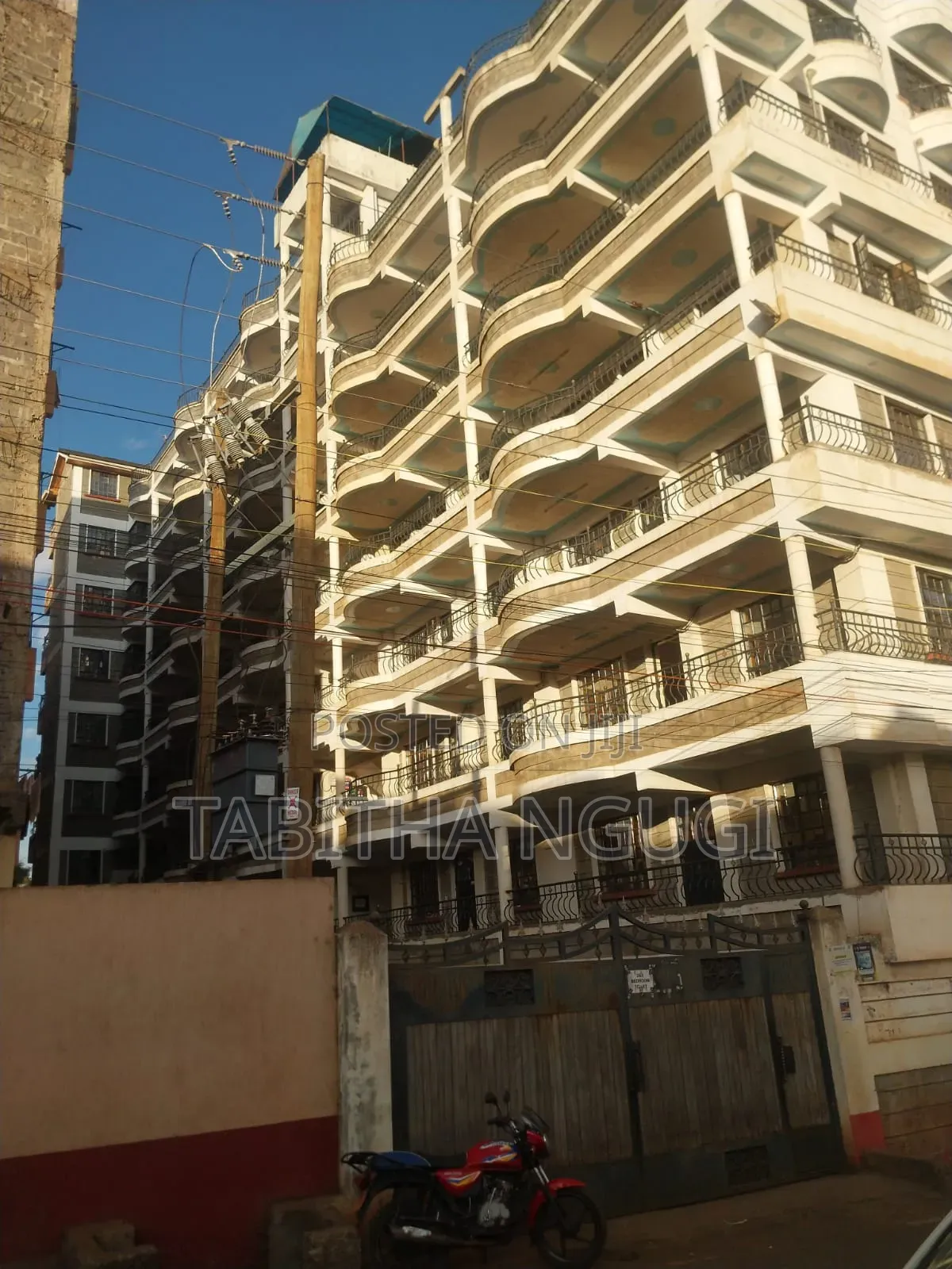 2bdrm Block of Flats in Regen for sale
