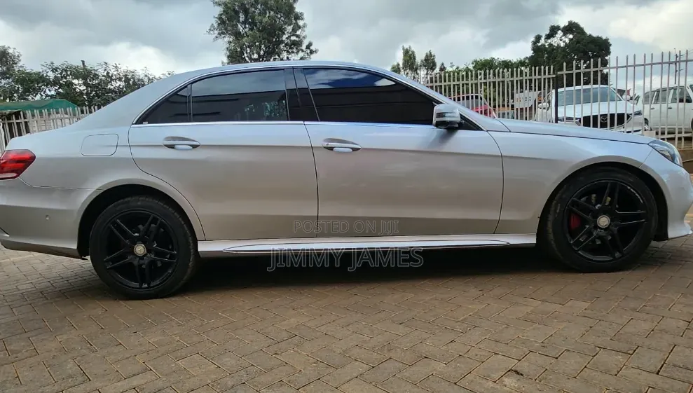 Mercedes-Benz E250 2016 Silver