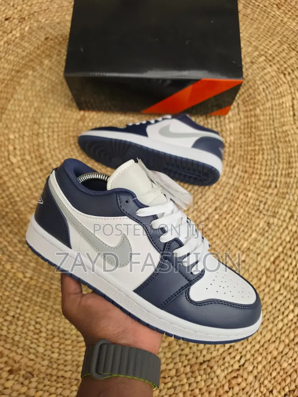 Air Jordan 1 Low Midnight Navy