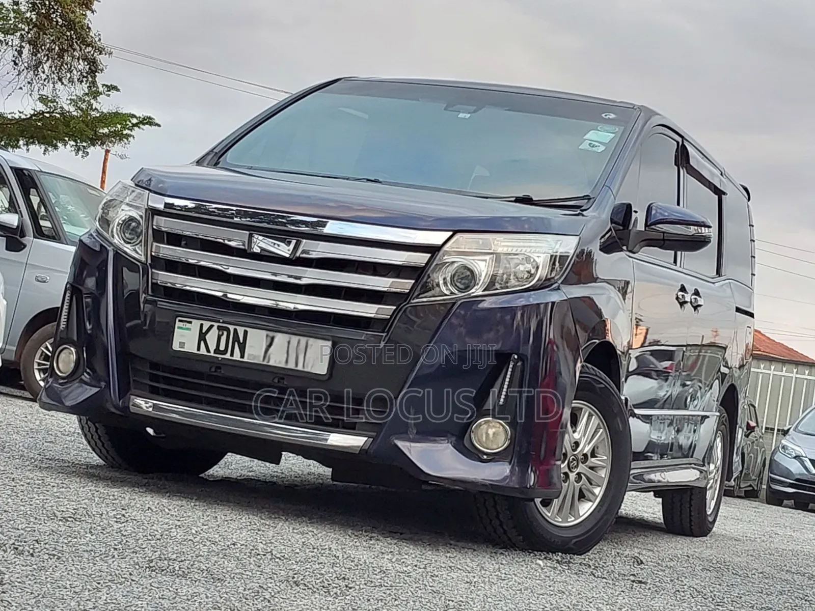 Toyota Noah 2.0 FWD (7 Seater) 2016 Black