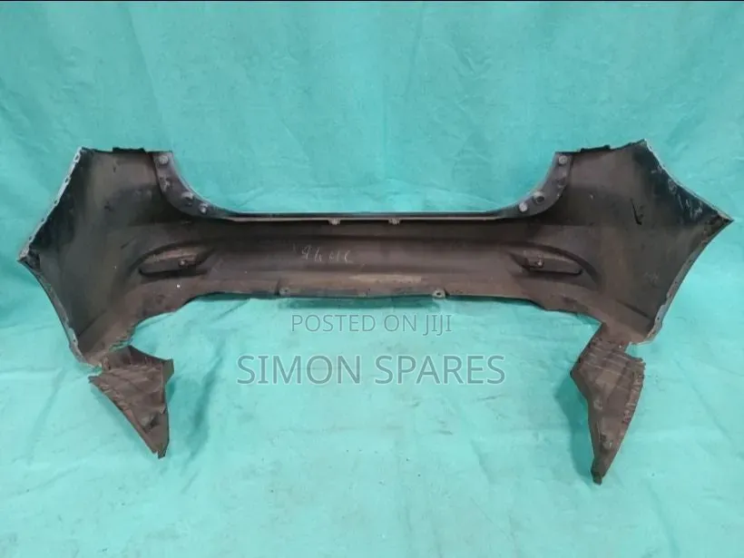 R Bumper Mazda Premacy 2012
