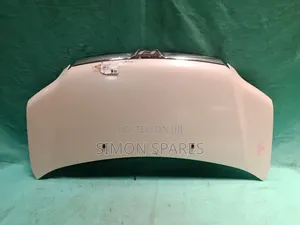 Bonnet Toyota Noah 2004