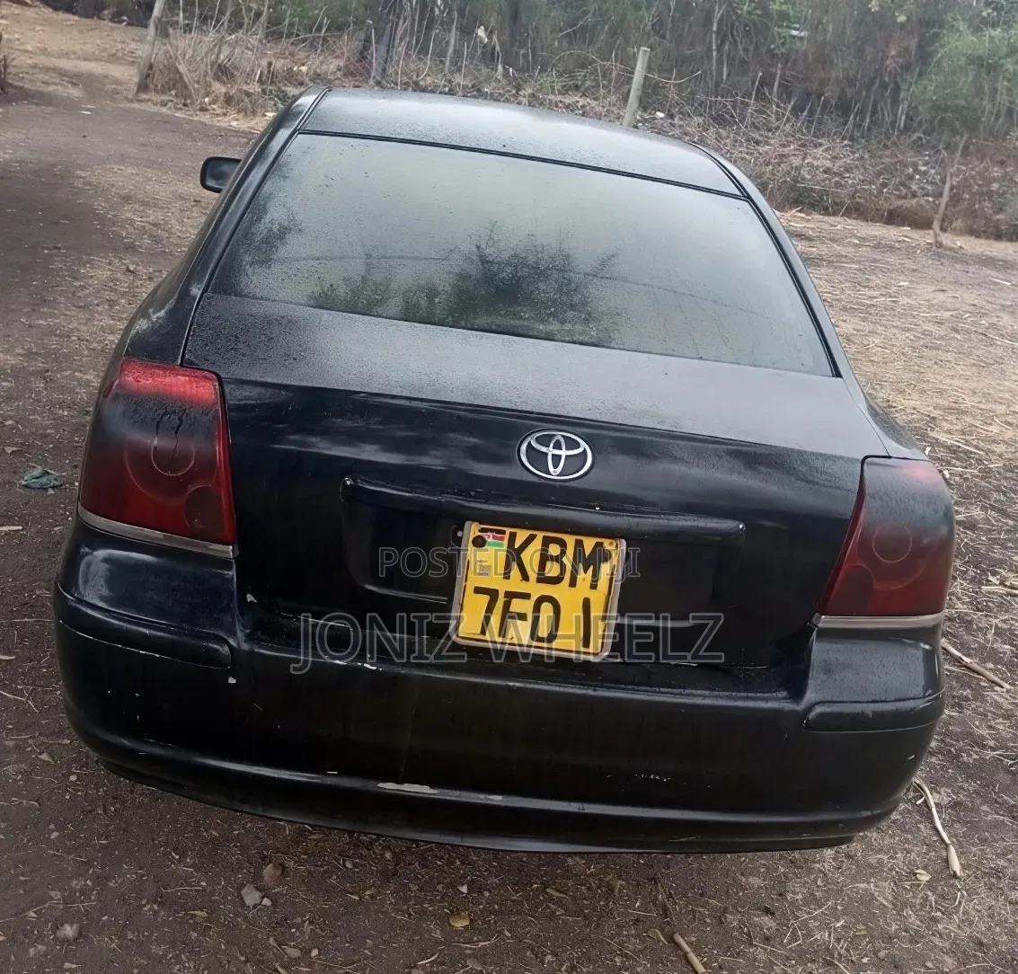 Toyota Avensis 2004 Matt Black