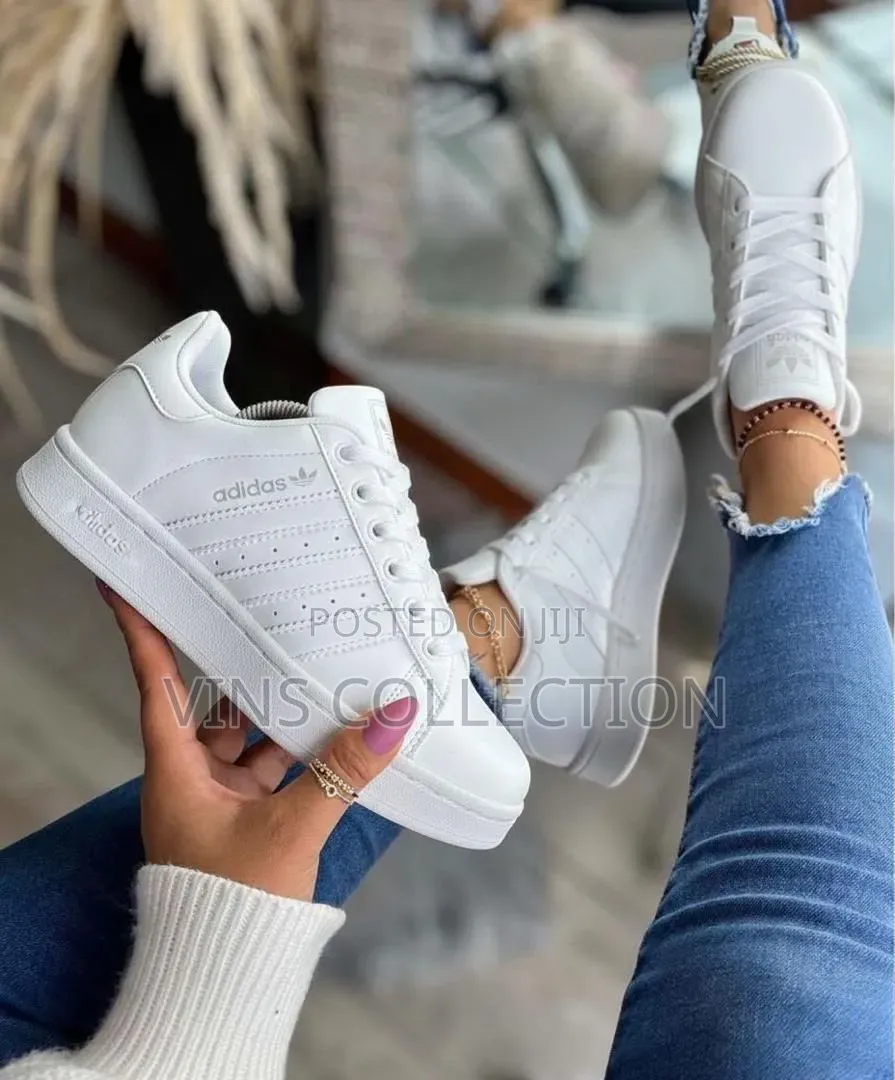 Adidas Sneakers