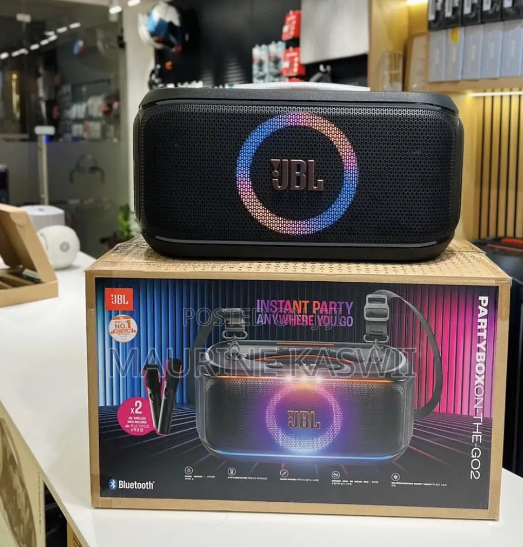 He JBL PartyBox on-the-Go 2 WITH 2 Mic