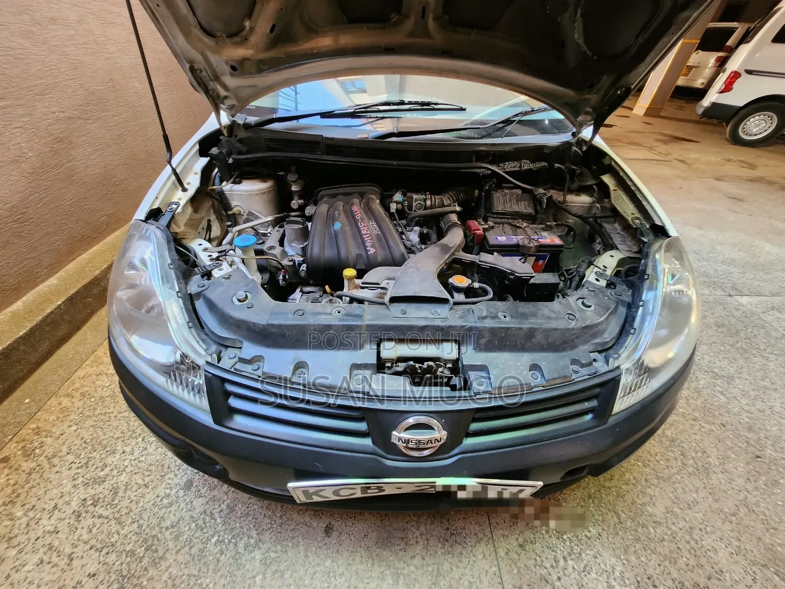 Nissan Advan 2008 Silver
