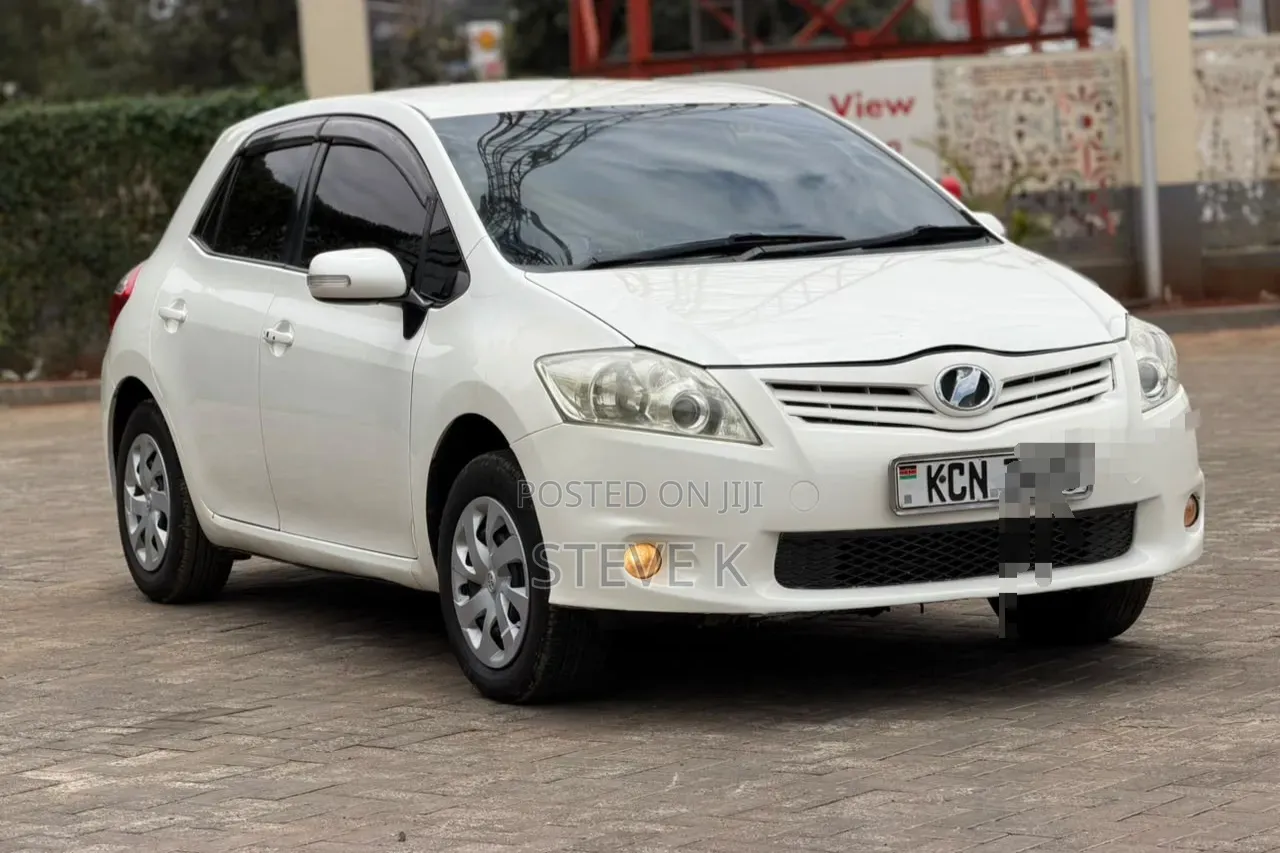 Toyota Auris 2010 White