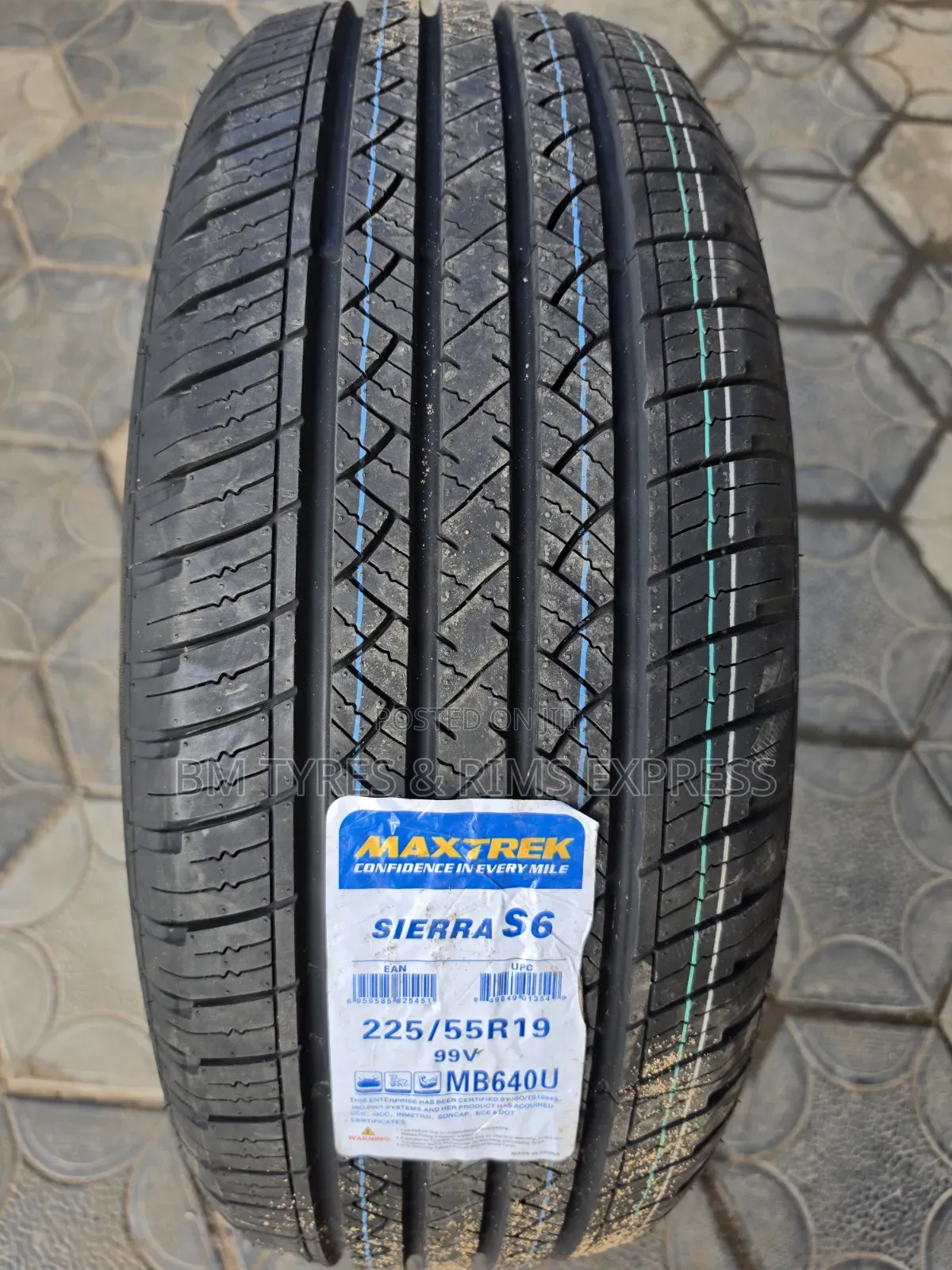 225 /55 R19 Maxtrek Tyres (Highway).