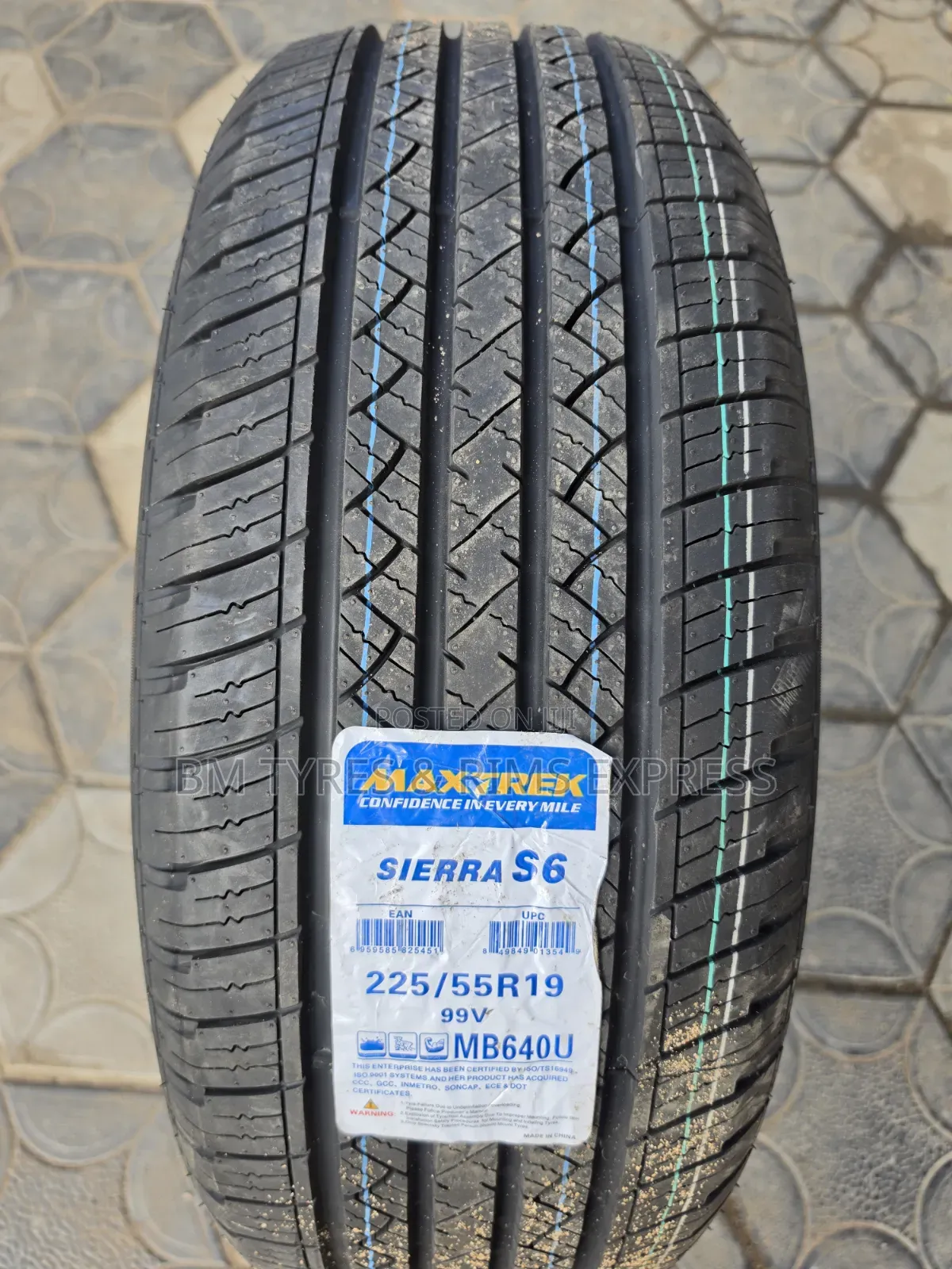 225 /55 R19 Maxtrek Tyres (Highway).
