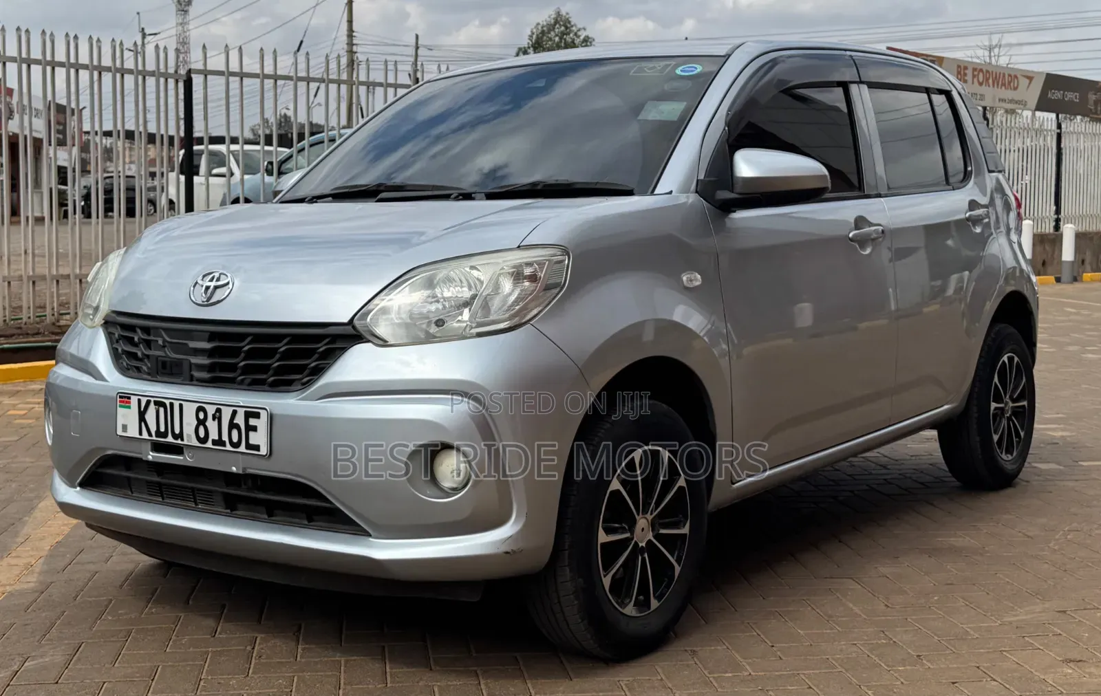 Toyota Passo 1.0 FWD 2018 Silver