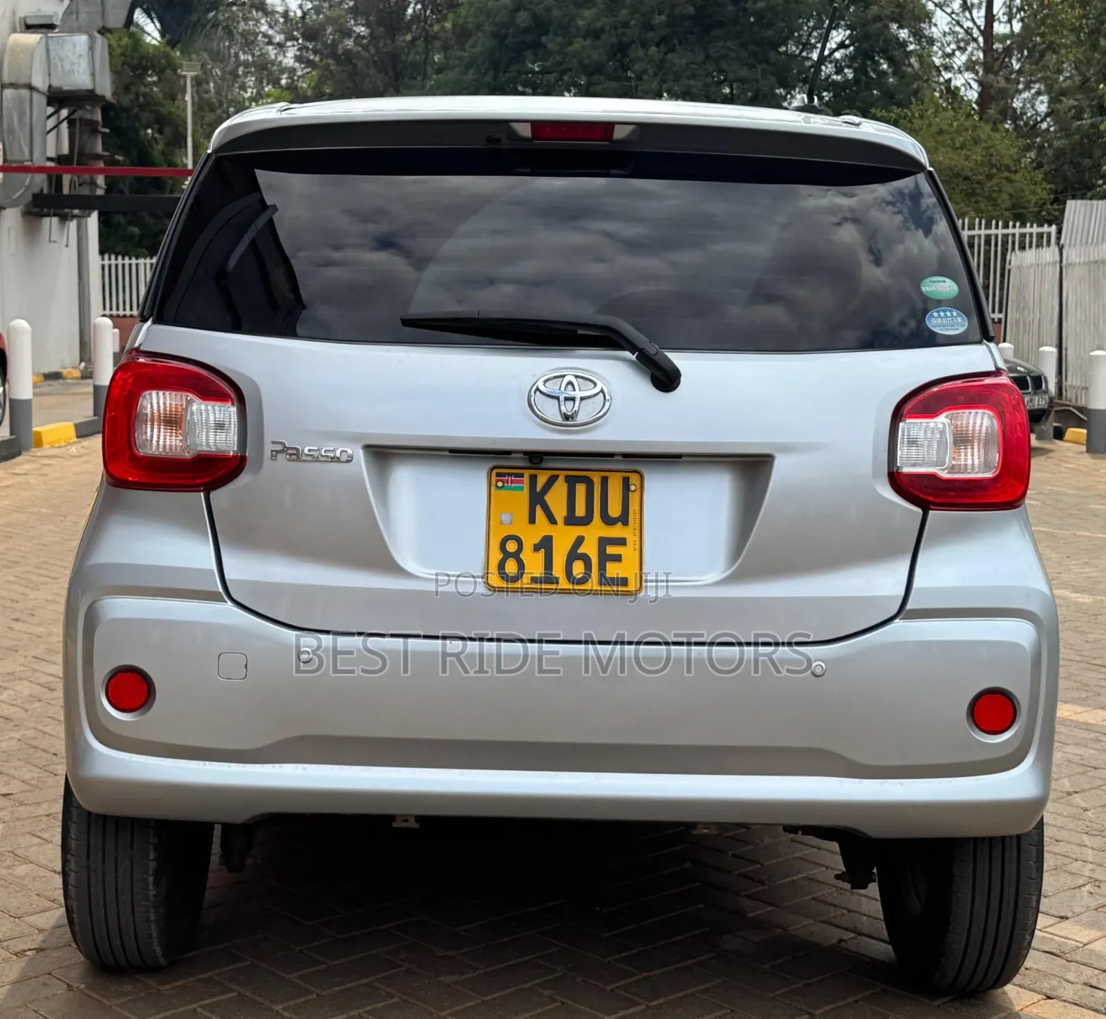 Toyota Passo 1.0 FWD 2018 Silver