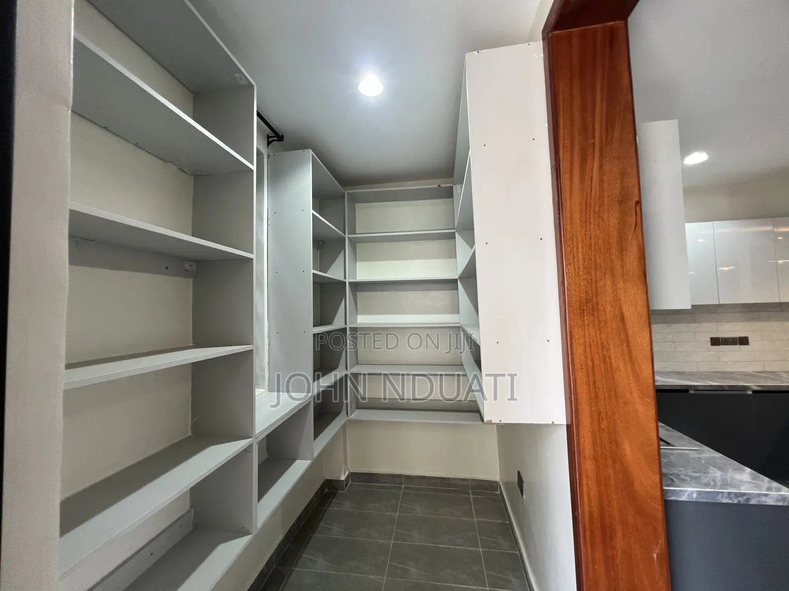 5bdrm Mansion in Membley Estate for sale