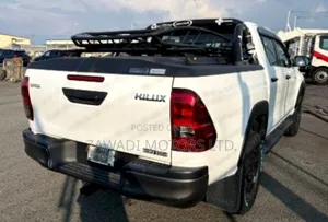 Toyota Hilux 2019 White