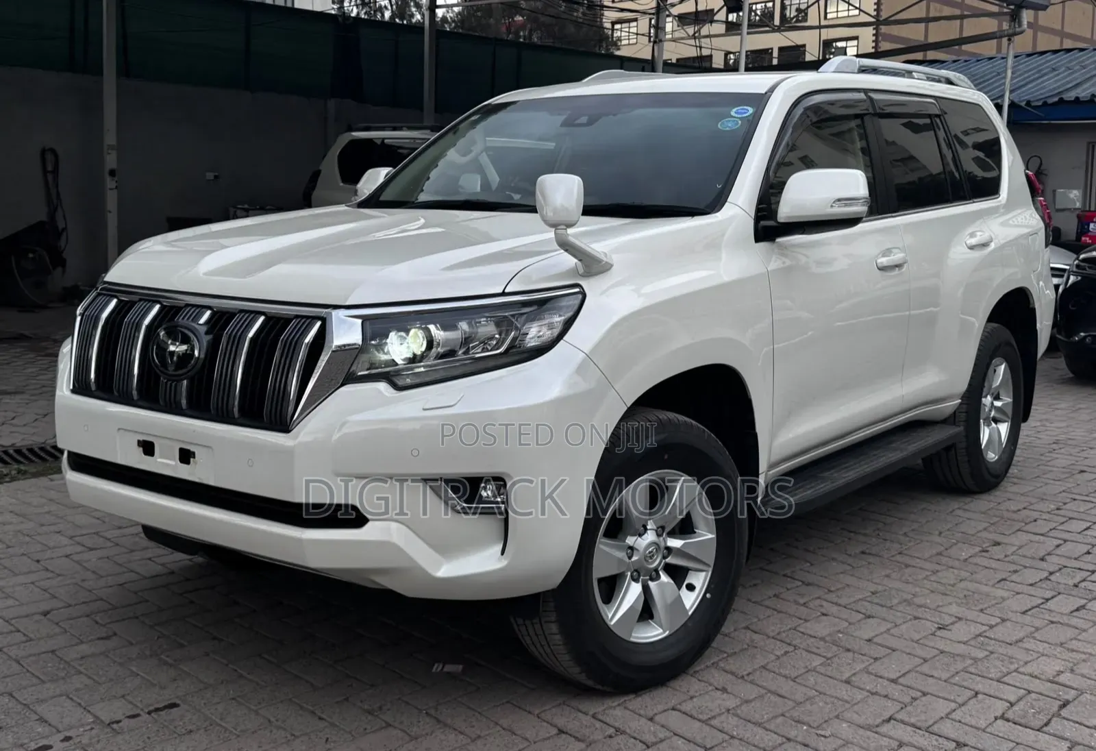Toyota Land Cruiser Prado 2022 White