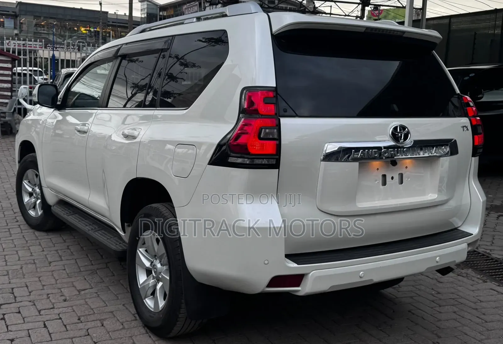 Toyota Land Cruiser Prado 2022 White