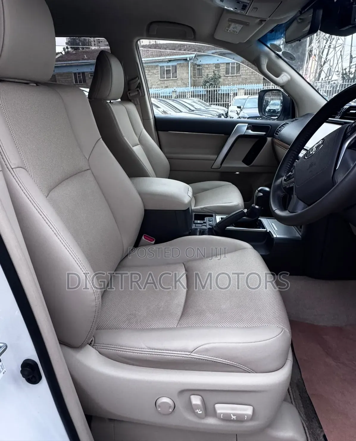 Toyota Land Cruiser Prado 2022 White