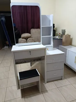 Dressing Table With Sliding Mirrors