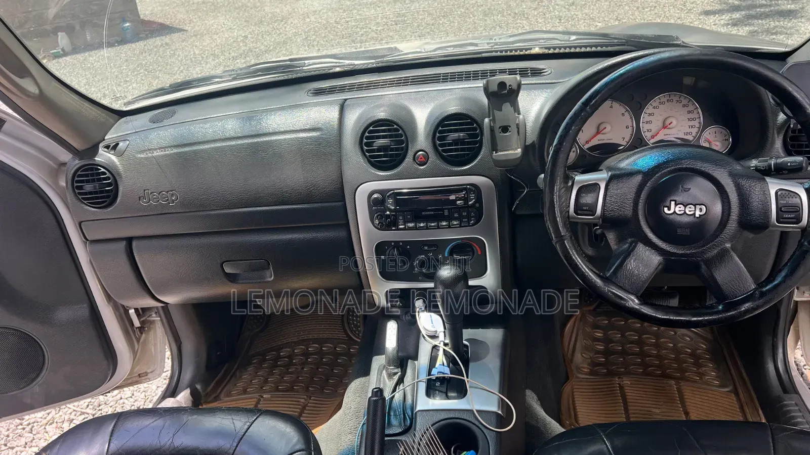 Jeep Cherokee 2003 Silver