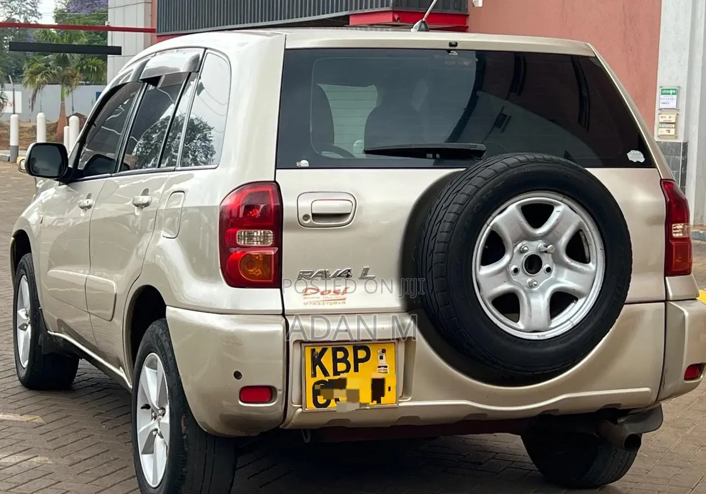Toyota RAV4 2005 Gold