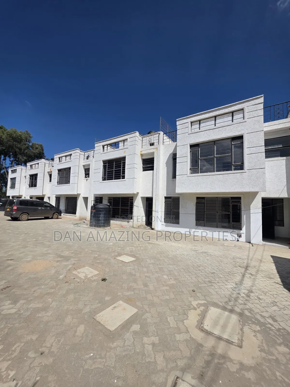 4bdrm Townhouse / Terrace in Vet, Ngong CBD for rent