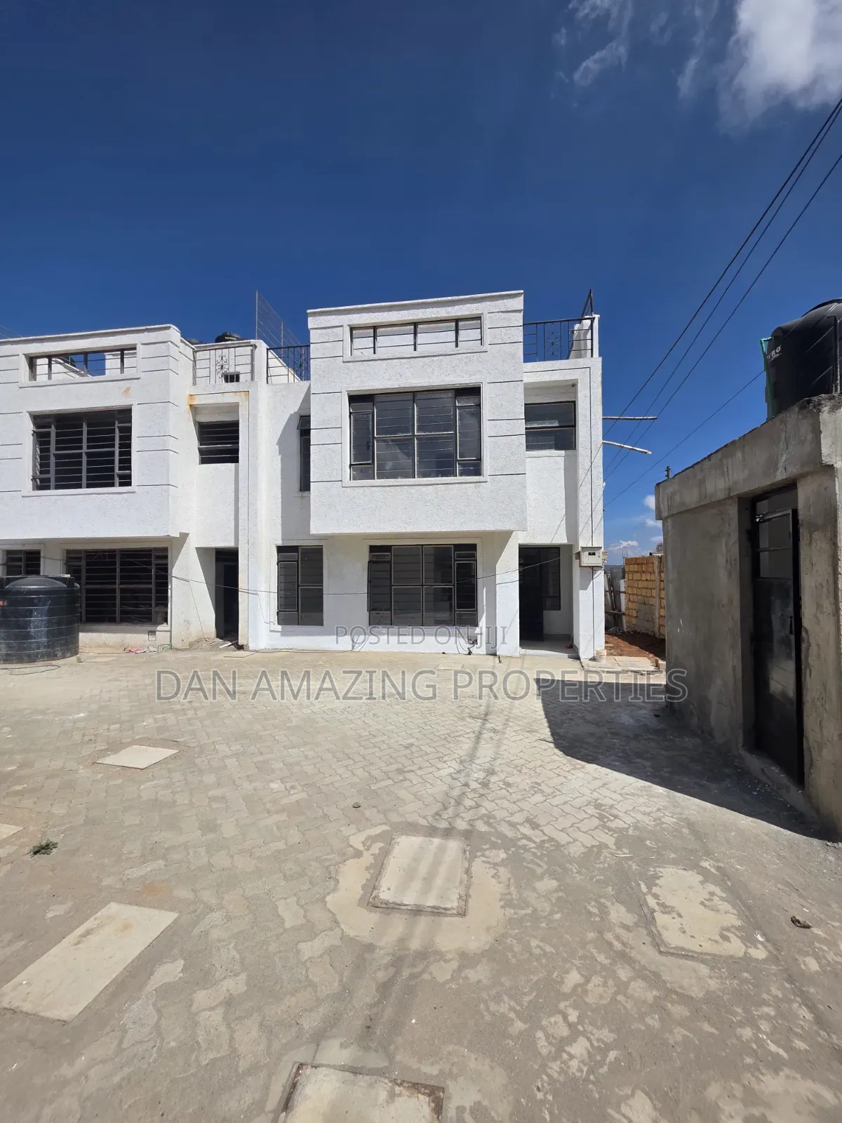 4bdrm Townhouse / Terrace in Vet, Ngong CBD for rent