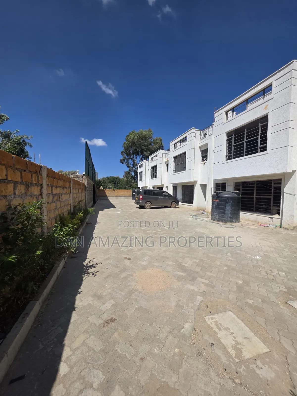 4bdrm Townhouse / Terrace in Vet, Ngong CBD for rent