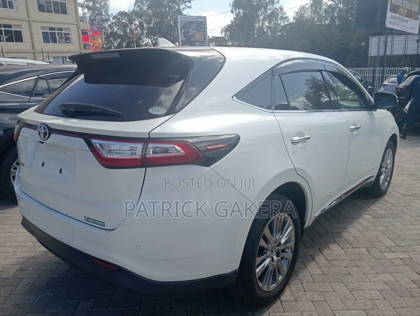 Toyota Harrier 2.0 2019 White
