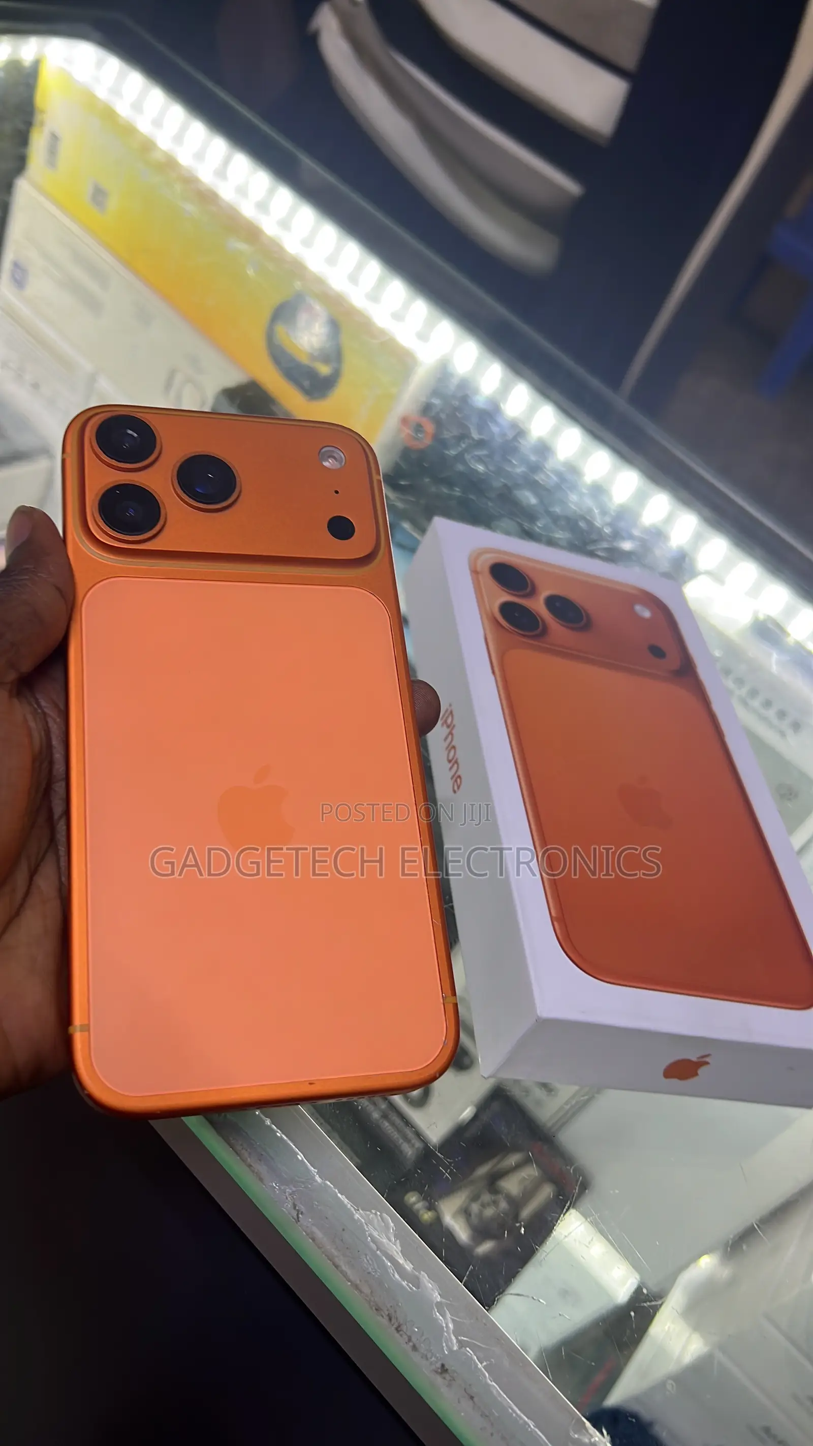 New Apple iPhone 17 Pro Max 1 TB Orange