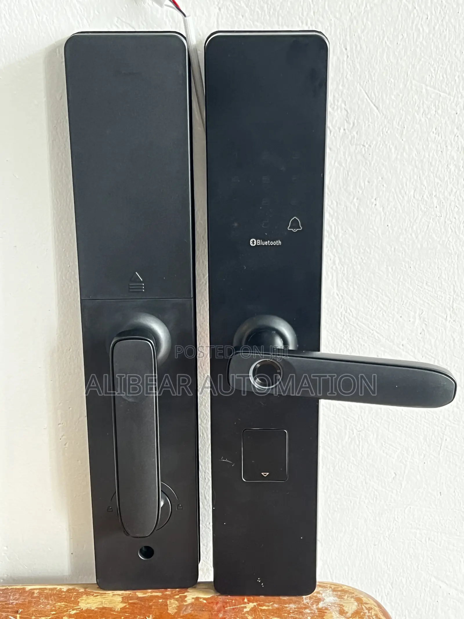 Smart Door Lock Biometric/Fingerprint/Password/Key/Card/Doorbell/Alarm