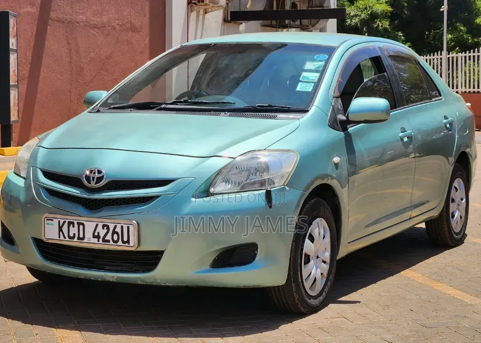 Toyota Belta 2008 Green